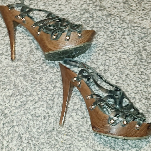 Jessica Simpson size 10 heels - Picture 2 of 4